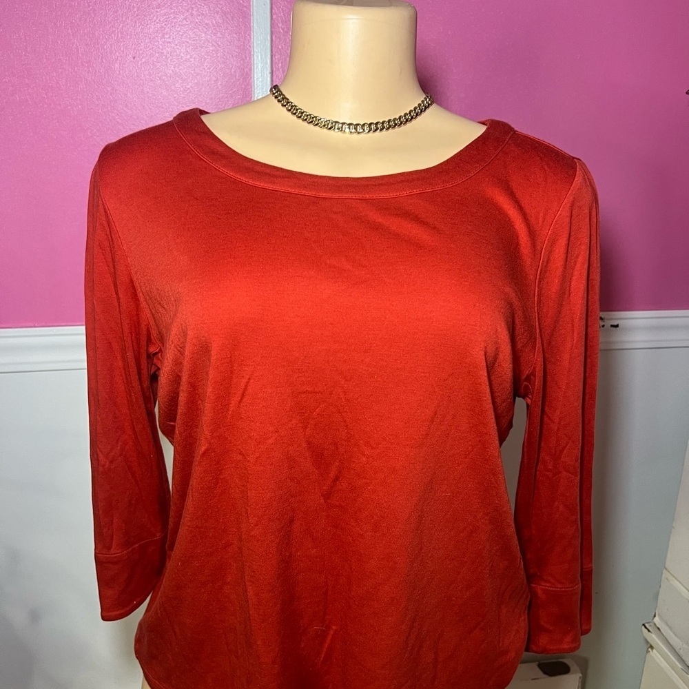 Blouse made of very fresh and soft fabric, excellent for an occasion - Picture 3 of 8
